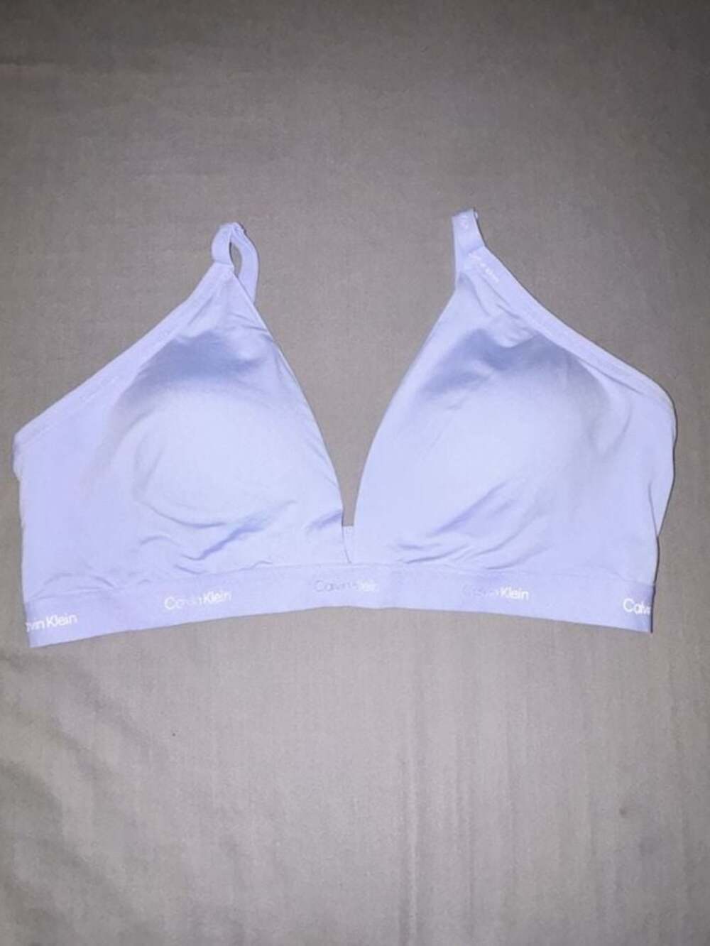 Calvin Klein Form to Body Lightly Lined Triangle Bralette (QF6758)